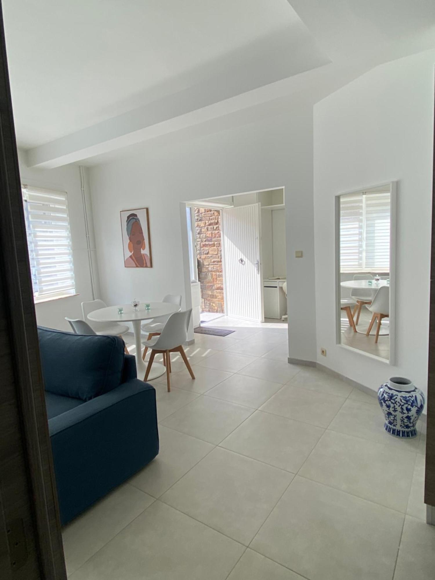 1-E Superbe Appartement Lumineux Charleroi Ngoại thất bức ảnh